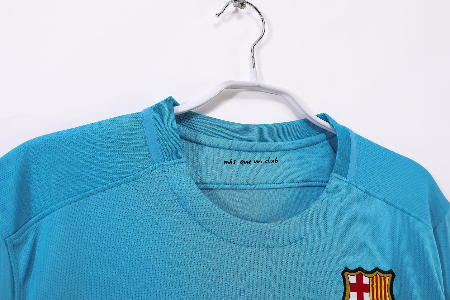 15-16 season Barcelona second away retro jersey